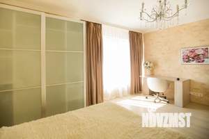 Дом 200м², 3-этажный, посуточно,