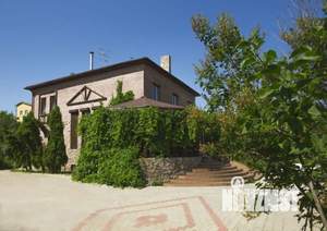 Дом 500м², 3-этажный, посуточно,