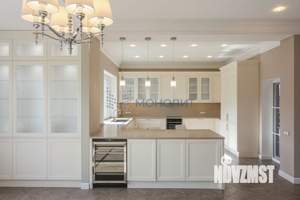 Коттедж 281м², 2-этажный, на длительный срок,