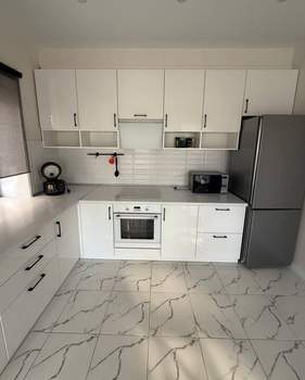 Дом 72м², 3-этажный, на длительный срок,