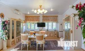 Дом 200м², 2-этажный, посуточно,