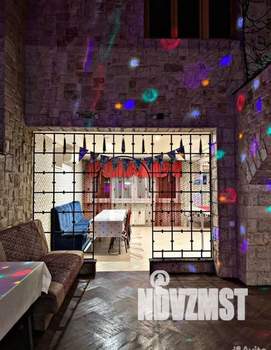 Дом 300м², 2-этажный, посуточно,