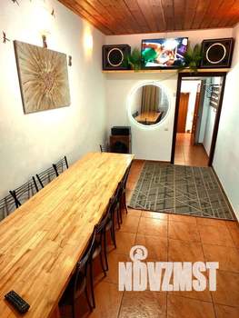 Дом 200м², 3-этажный, посуточно,