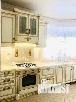 Дом 300м², 3-этажный, посуточно,