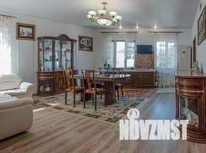 Дом 200м², 2-этажный, посуточно,