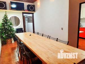 Дом 200м², 3-этажный, посуточно,