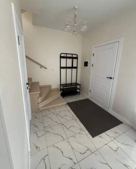 Дом 72м², 3-этажный, на длительный срок,