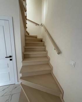 Дом 72м², 3-этажный, на длительный срок,