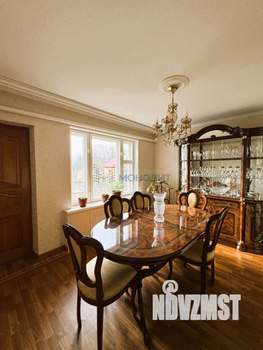 Дом 224м², 2-этажный, участок 10 сот.