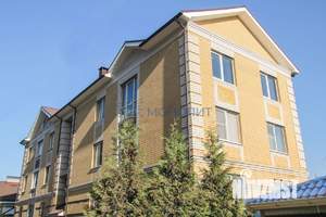 Дом 888м², 4-этажный, участок 5 сот.