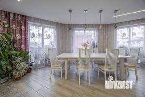 Коттедж 210м², 2-этажный, участок 8 сот.