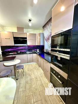 Коттедж 411м², 3-этажный, участок 6 сот.