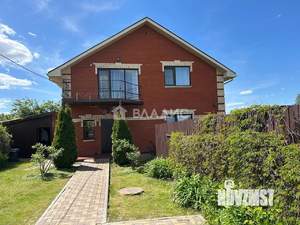 Дом 169м², 2-этажный, участок 10 сот.