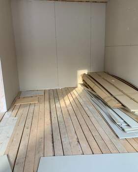 Дом 93м², 2-этажный, участок 4 сот.