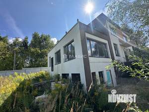 Дом 329м², 3-этажный, участок 11 сот.