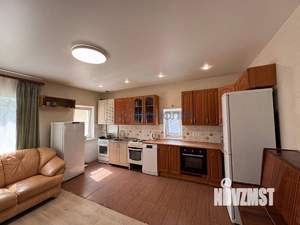 Коттедж 211м², 2-этажный, участок 11 сот.