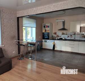 Дом 138м², 2-этажный, участок 11 сот.