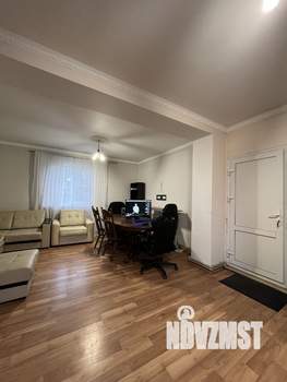 Дом 84м², 2-этажный, участок 7 сот.