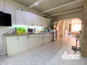 Коттедж 300м², 3-этажный, участок 1 сот.