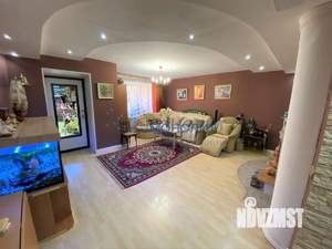 Коттедж 300м², 3-этажный, участок 1 сот.