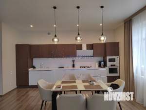 Таунхаус 230м², 3-этажный, участок 2 сот.