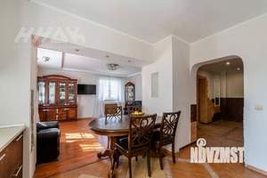 Коттедж 306м², 2-этажный, участок 11 сот.