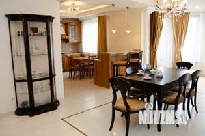 Коттедж 730м², 4-этажный, участок 20 сот.