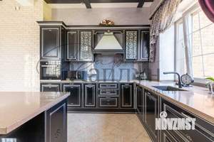 Дом 249м², 3-этажный, участок 21 сот.