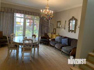 Таунхаус 184м², 3-этажный, участок 3 сот.