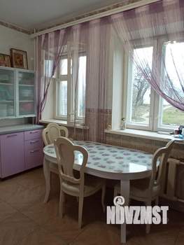 Коттедж 520м², 4-этажный, участок 10 сот.