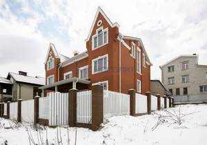 Дом 630м², 3-этажный, участок 5 сот.