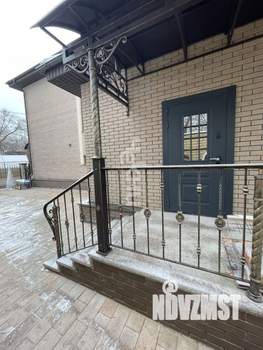 Дом 307м², 3-этажный, участок 383 сот.