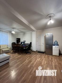 Дом 84м², 2-этажный, участок 7 сот.