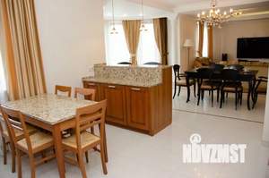 Коттедж 730м², 4-этажный, участок 20 сот.