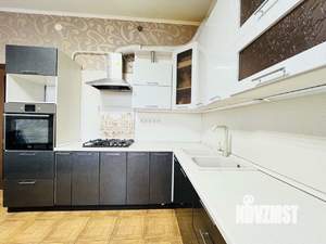 Дом 200м², 2-этажный, участок 6 сот.