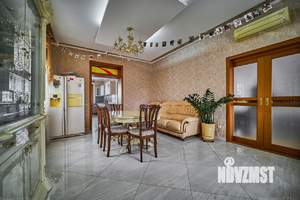 Дом 357м², 3-этажный, участок 6 сот.