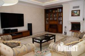 Коттедж 730м², 4-этажный, участок 20 сот.