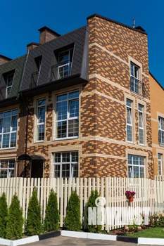 Таунхаус 140м², 3-этажный, участок 2 сот.