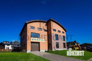 Дом 600м², 3-этажный, участок 10 сот.