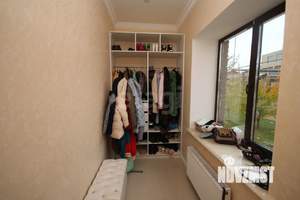 Дом 366м², 3-этажный, участок 18 сот.