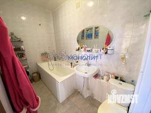 Коттедж 300м², 3-этажный, участок 1 сот.