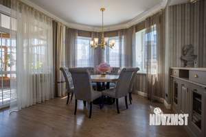 Коттедж 226м², 2-этажный, участок 10 сот.