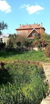 Дом 700м², 2-этажный, участок 24 сот.