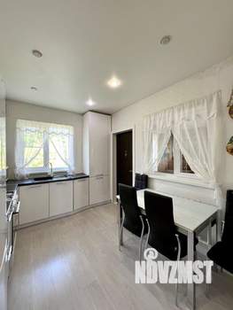 Дом 65м², 2-этажный, участок 33 сот.