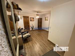 Коттедж 300м², 3-этажный, участок 1 сот.