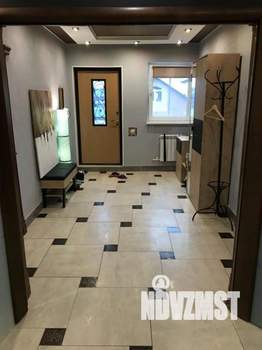 Дом 309м², 3-этажный, участок 10 сот.