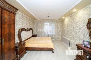 Дом 243м², 2-этажный, участок 9 сот.