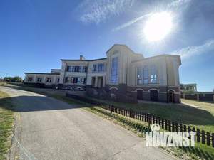 Дом 1604м², 2-этажный, участок 30 сот.