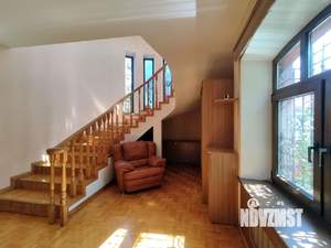 Дом 333м², 3-этажный, участок 7 сот.