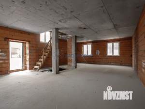 Таунхаус 315м², 3-этажный, участок 5 сот.